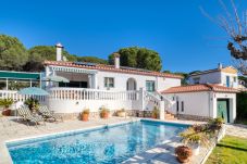 Casa con piscina privada en l'Escala