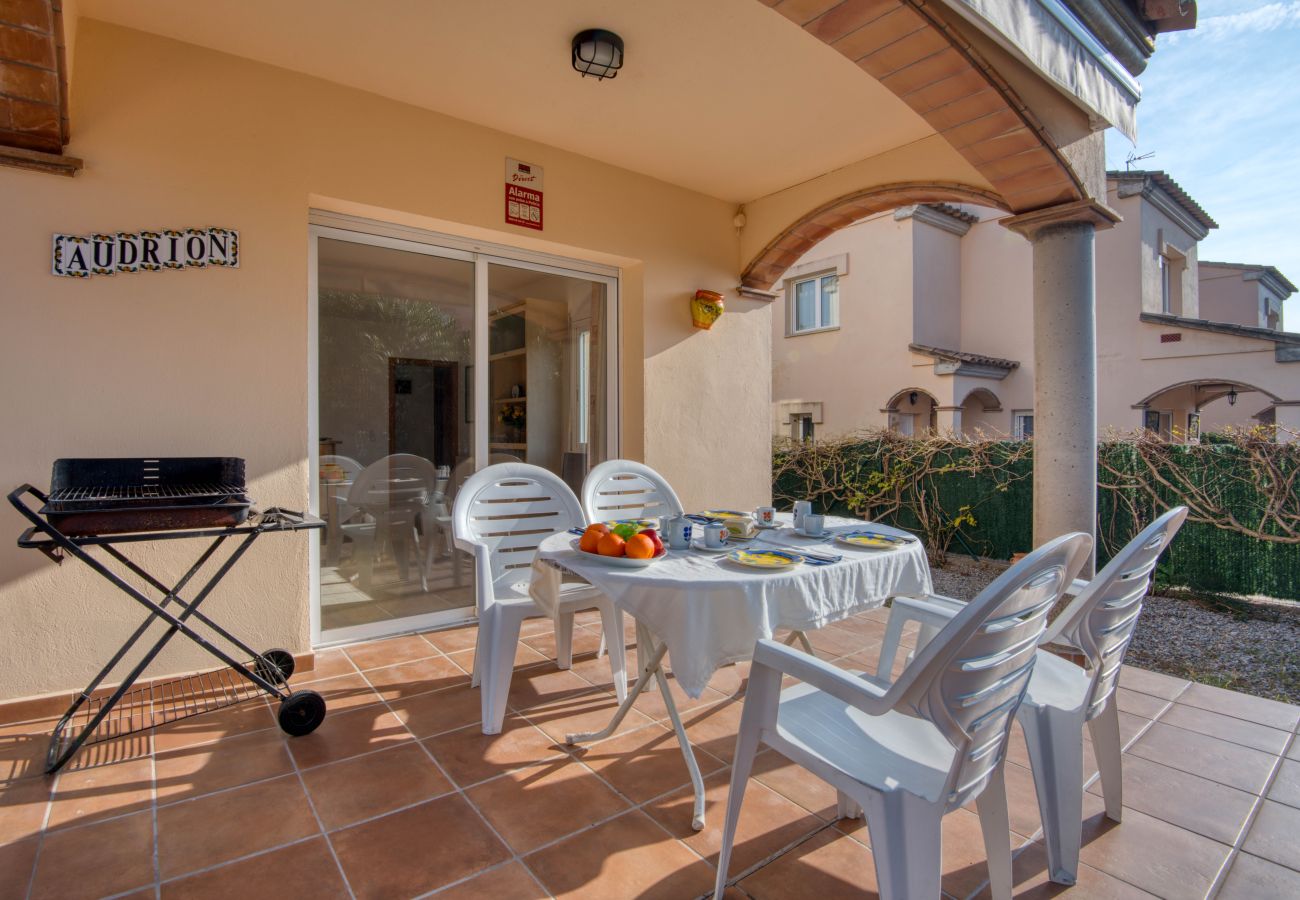 Casa en L´Escala - MONTGO