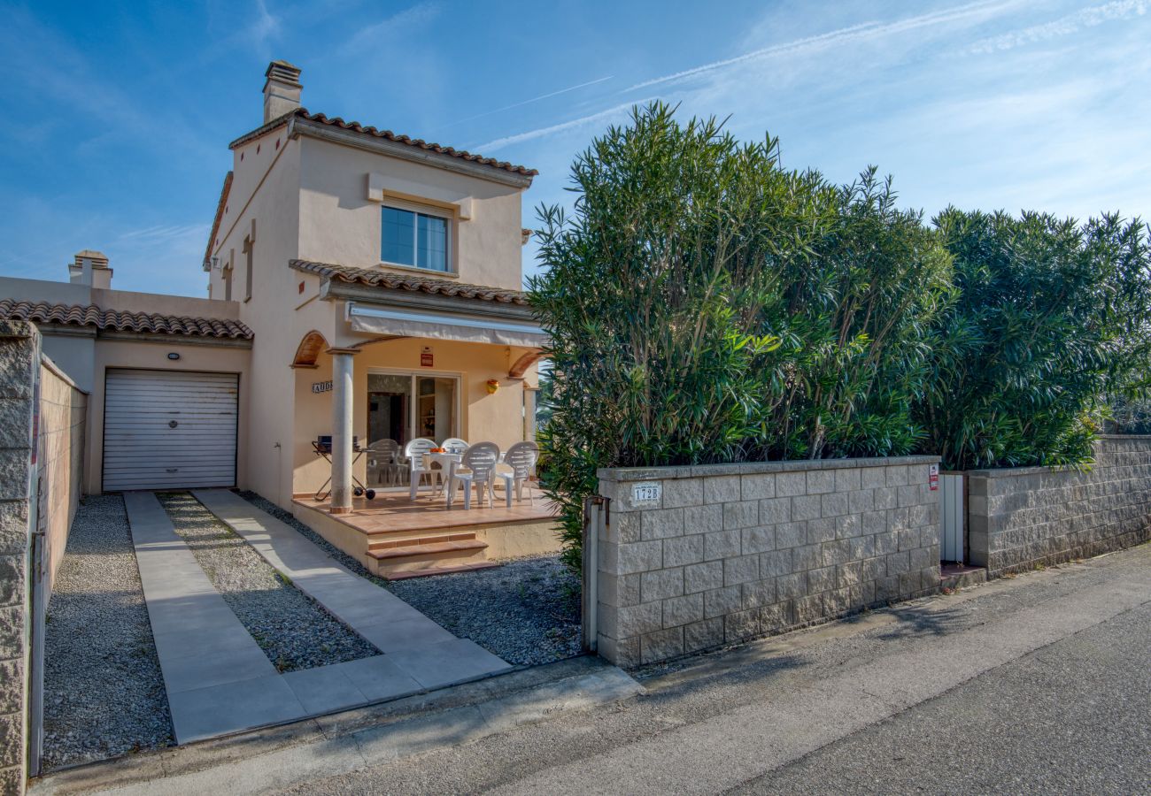 Casa en L´Escala - MONTGO