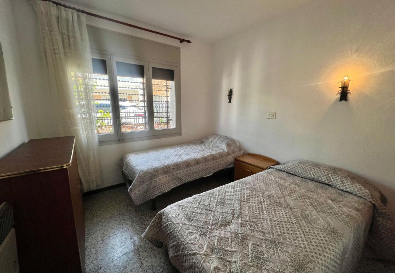 Casa adossada en L´Escala - MARIA
