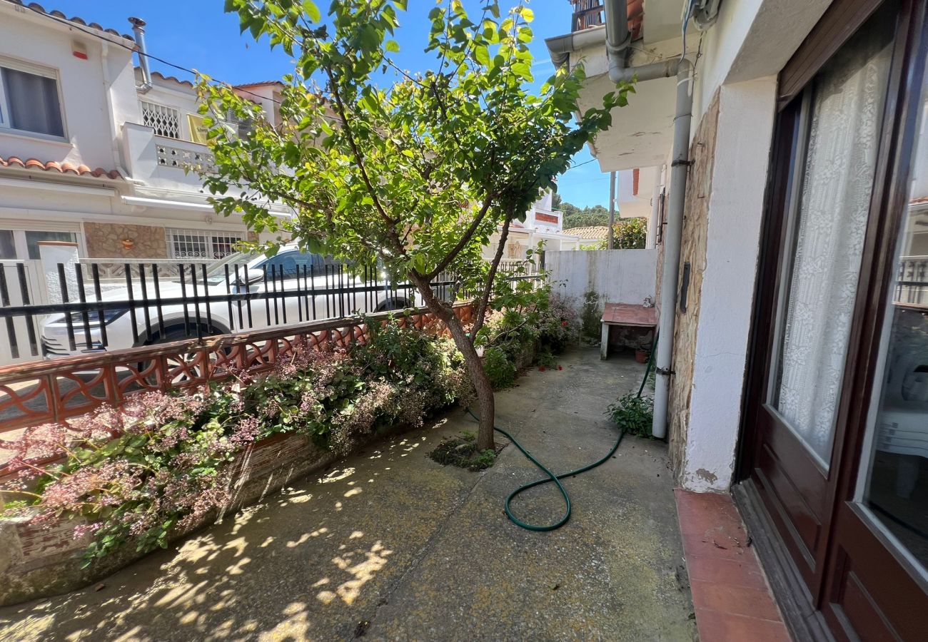 Casa adossada en L´Escala - MARIA