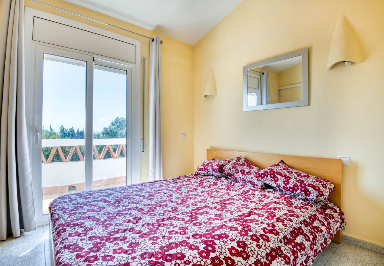 Casa adossada en Torroella de Montgri - TORROELLA