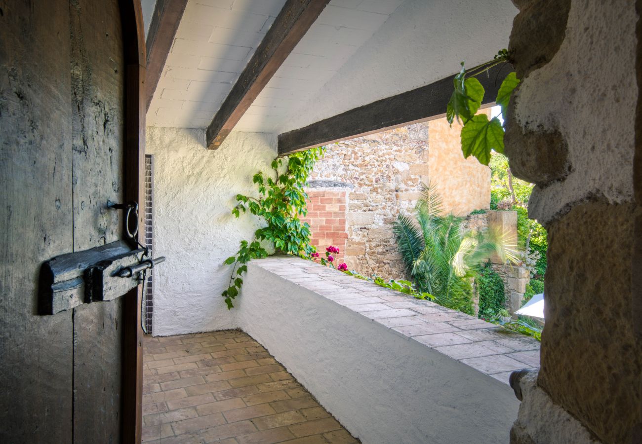 Casa en Peratallada - CANAPOST