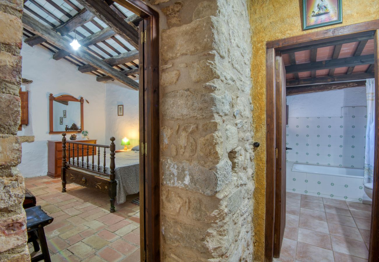 Casa en Peratallada - CANAPOST