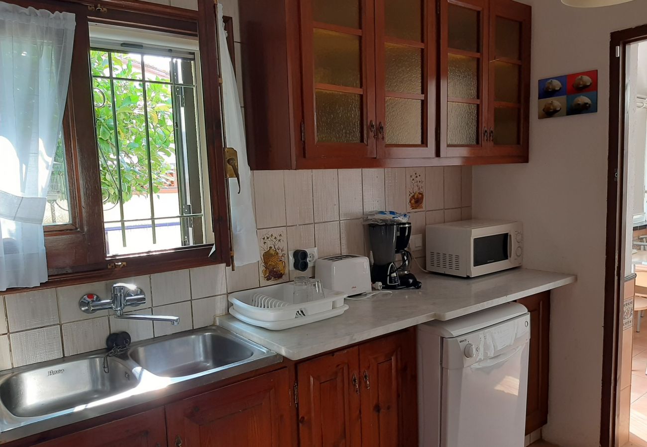 Casa en Escala - LLANÇA