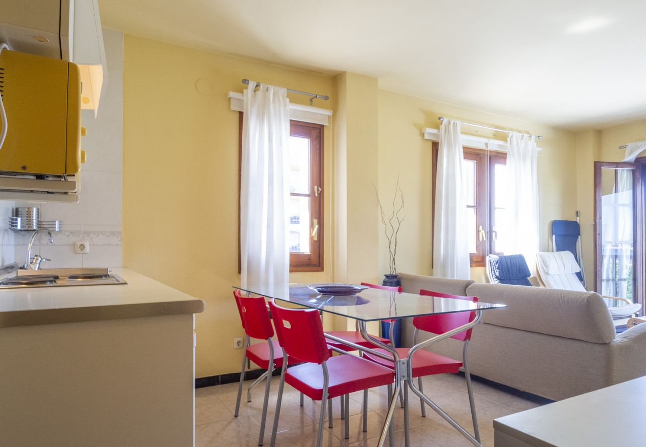 Apartament en Escala - AVINGUDA RIELLS