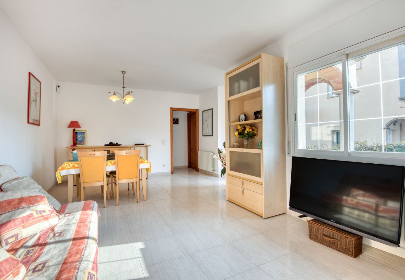 Ferienhaus in L'Escala - MONTGO