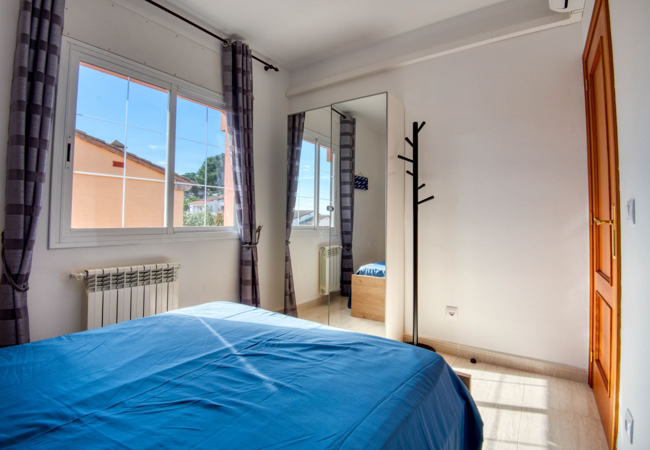 Ferienhaus in L'Escala - SERRA CAVALLERA