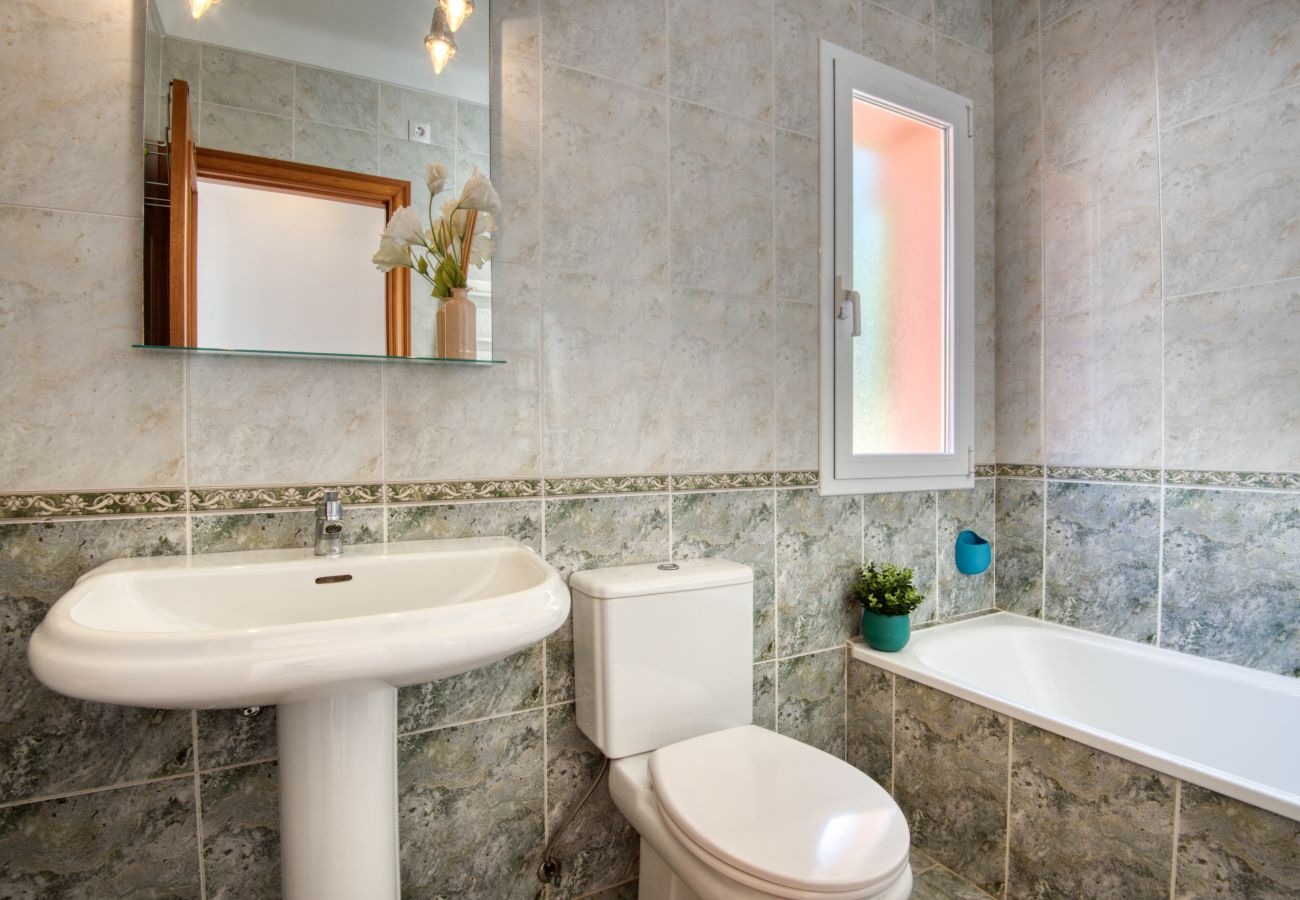 Ferienhaus in L'Escala - SERRA CAVALLERA