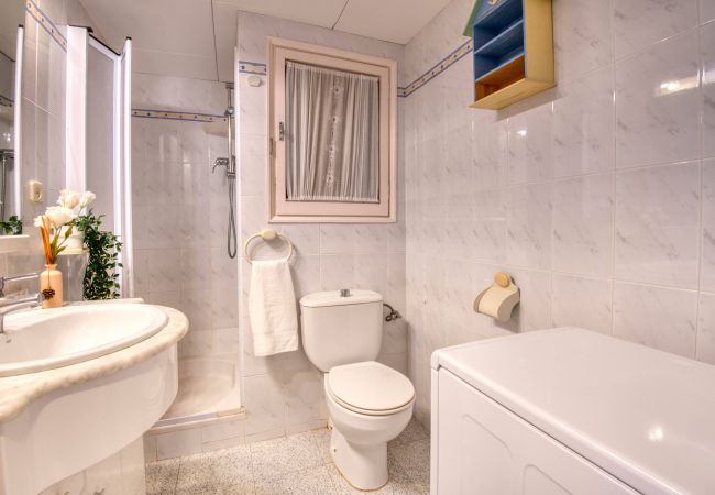 Ferienwohnung in Pals - 10F Ferienwohnung in Pals - 10F