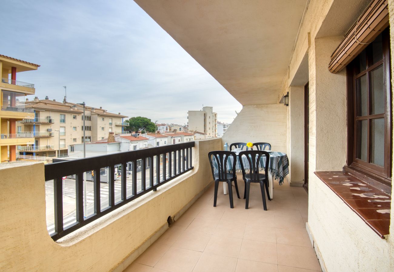 Ferienwohnung in L'Escala - GARBI PARK D203