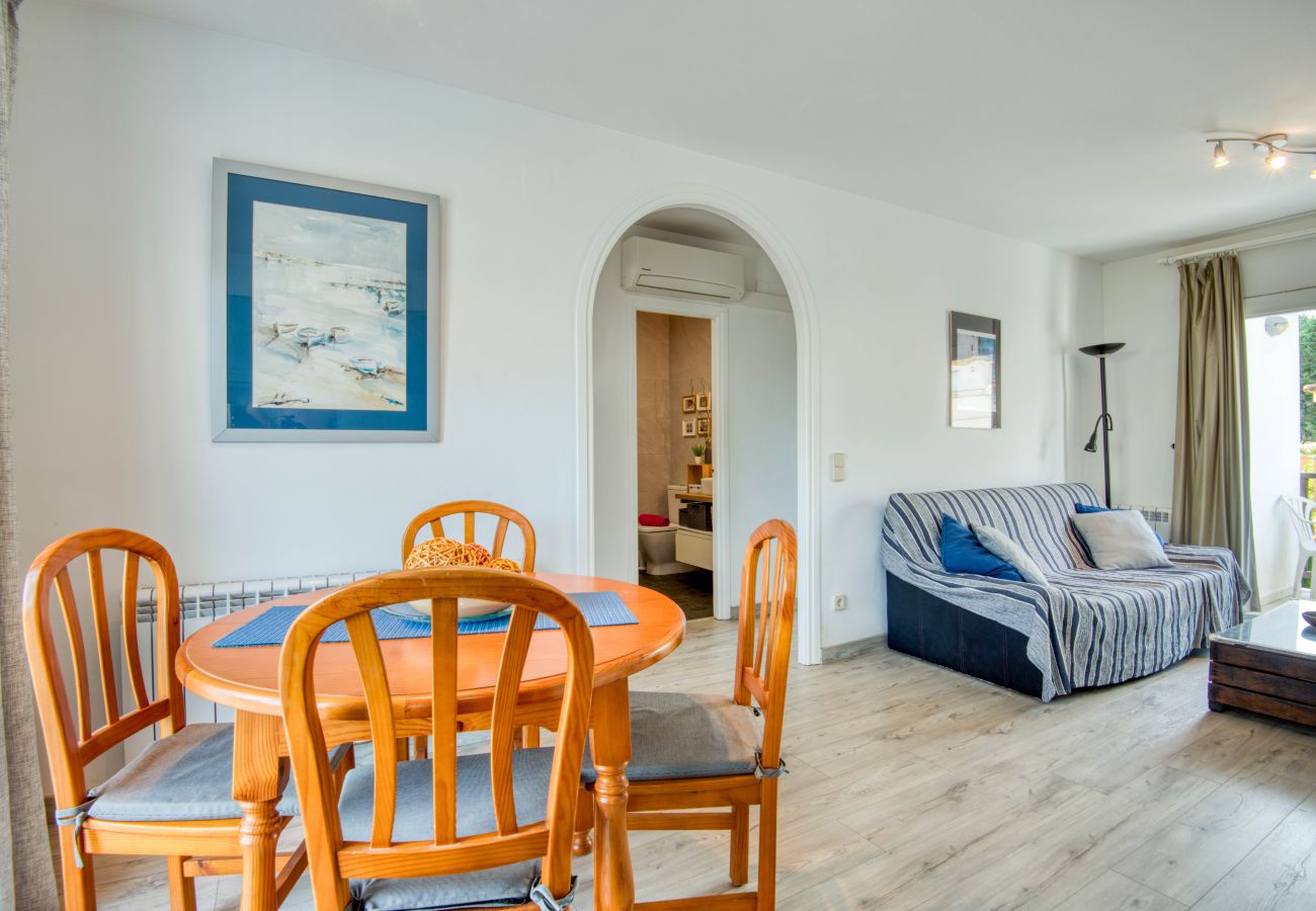 Apartment in L'Escala - REMEI