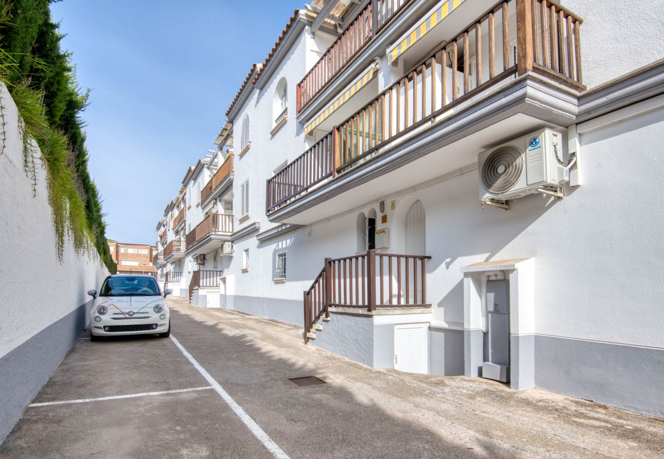Apartment in L'Escala - REMEI