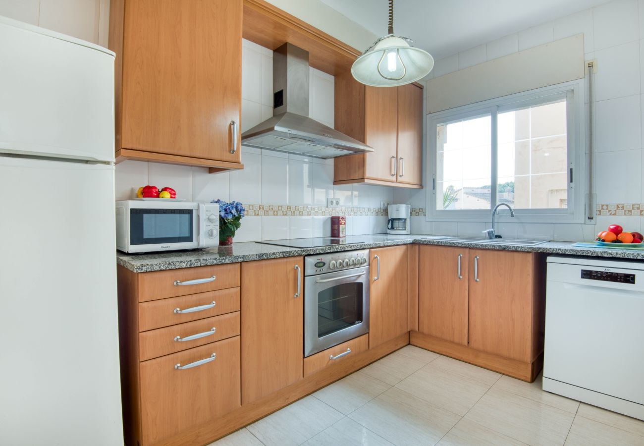 House in L'Escala - MONTGO