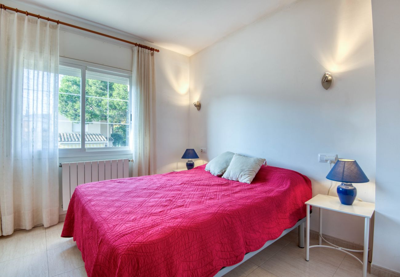 House in L'Escala - MONTGO