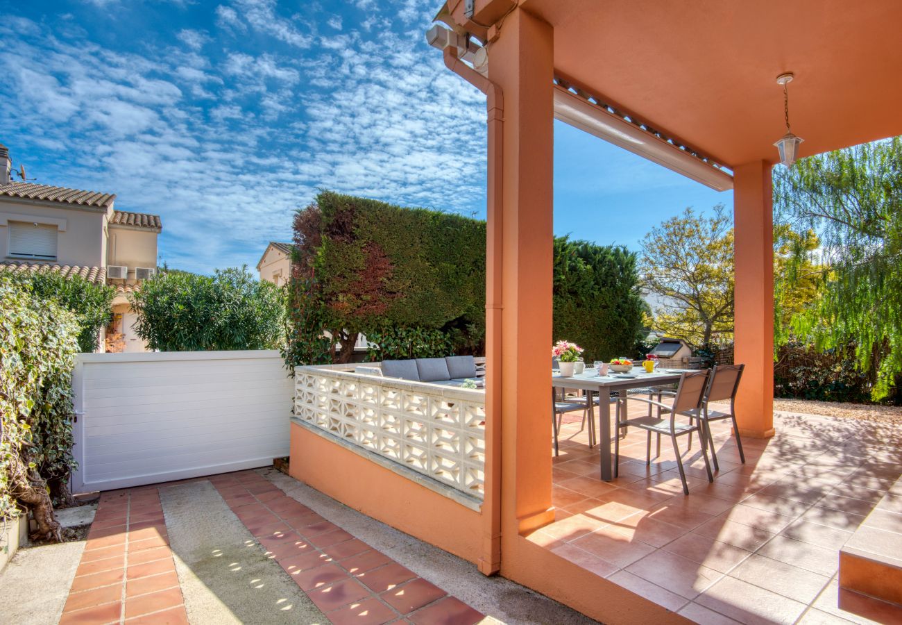 House in L'Escala - SERRA CAVALLERA