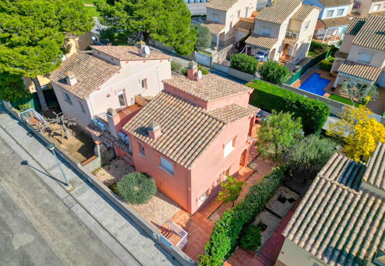 House in L'Escala - SERRA CAVALLERA