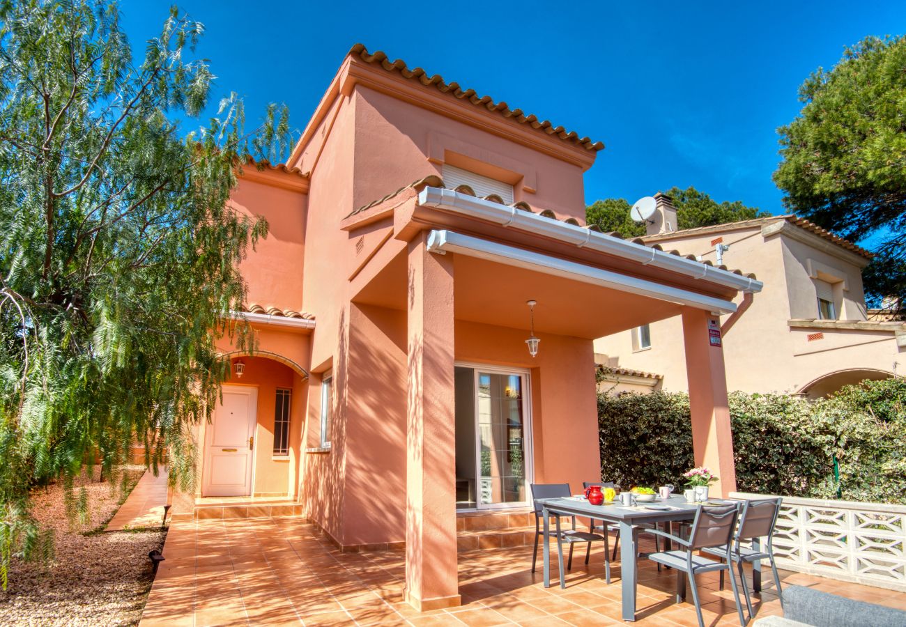 House in L'Escala - SERRA CAVALLERA