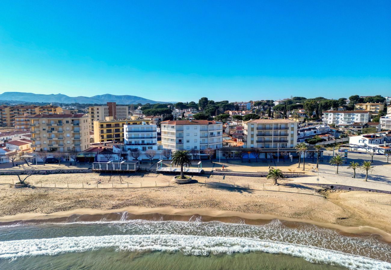 Apartment in L'Escala - ESCALAPARK