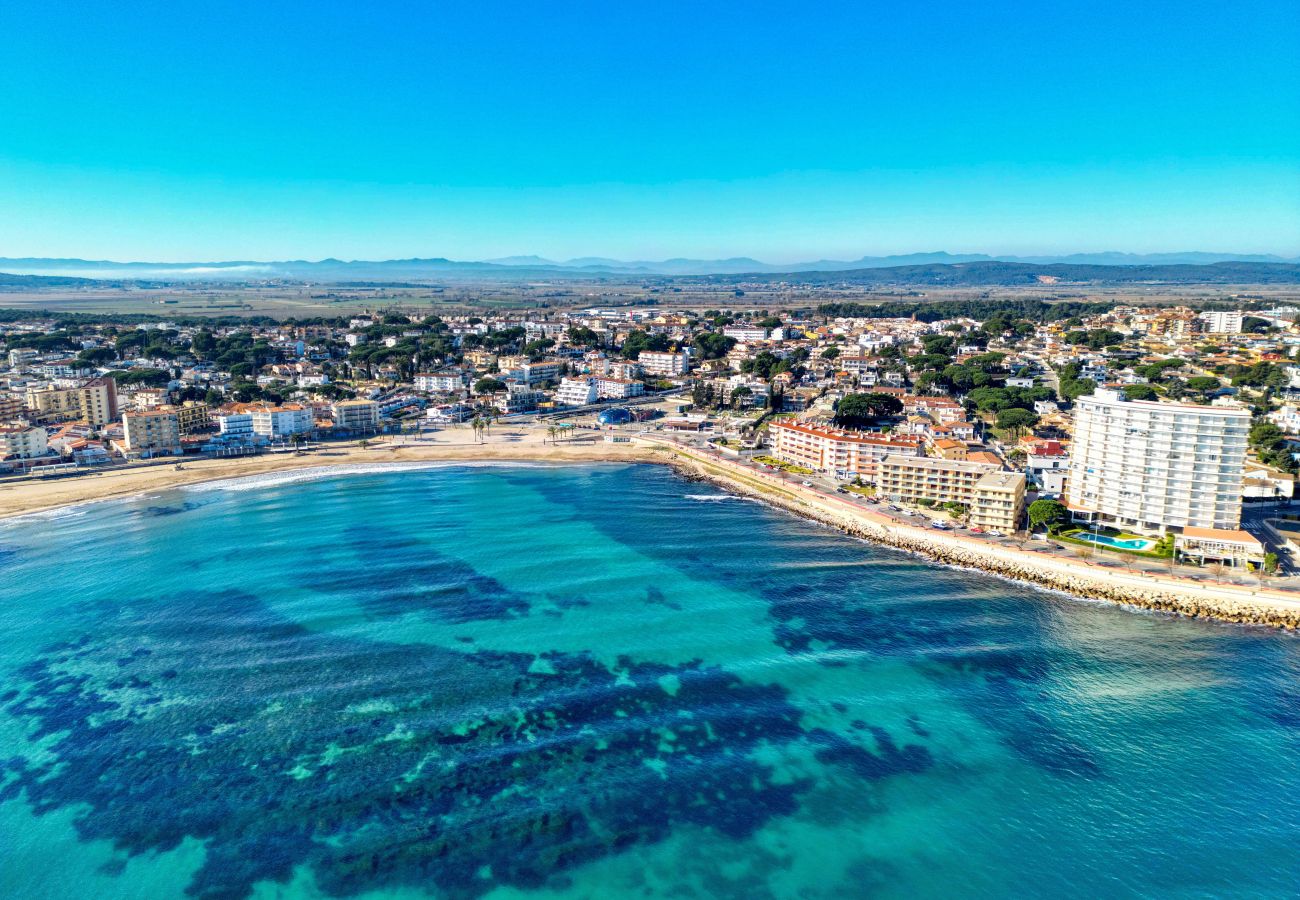 Apartment in L'Escala - ESCALAPARK