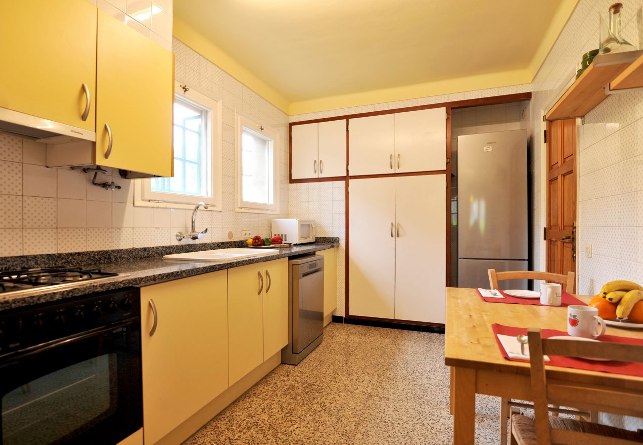 Fully equipped kitchen for tourist rentals