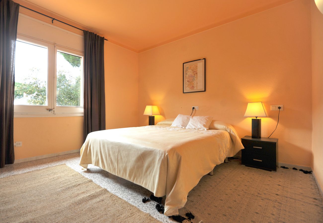 Holiday rental on the Costa Brava double room