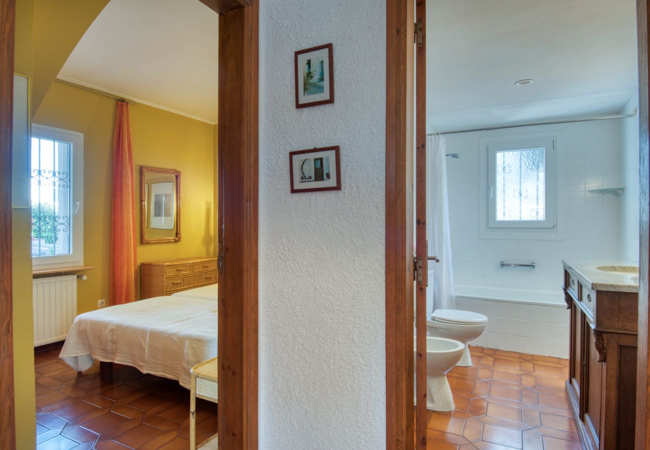House in L'Escala - PALATINA