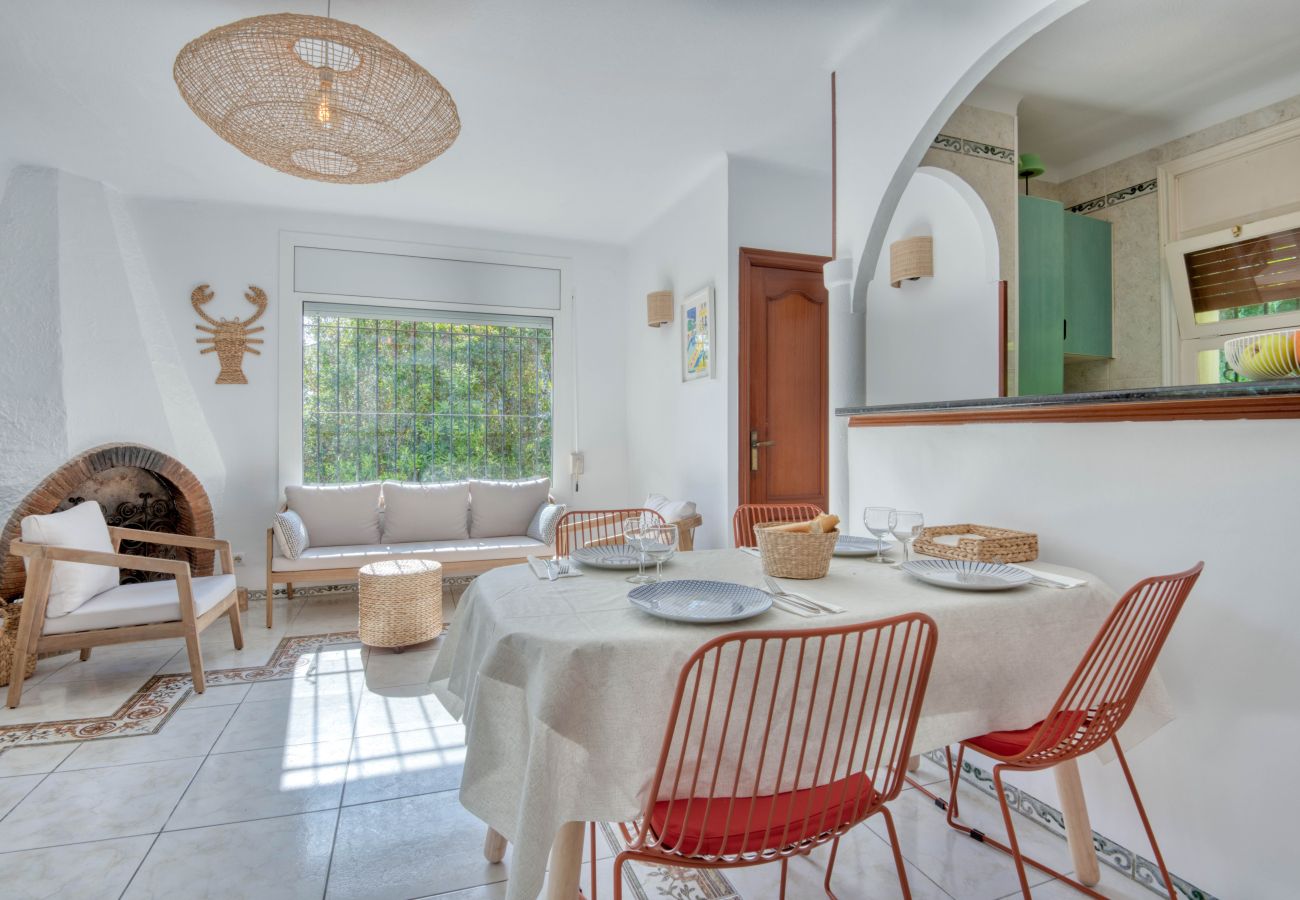 House in Pals - ESCALE
