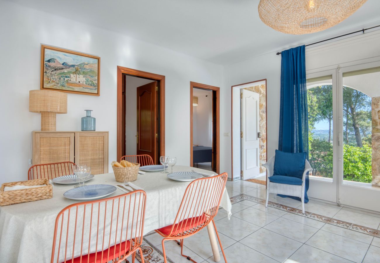 House in Pals - ESCALE