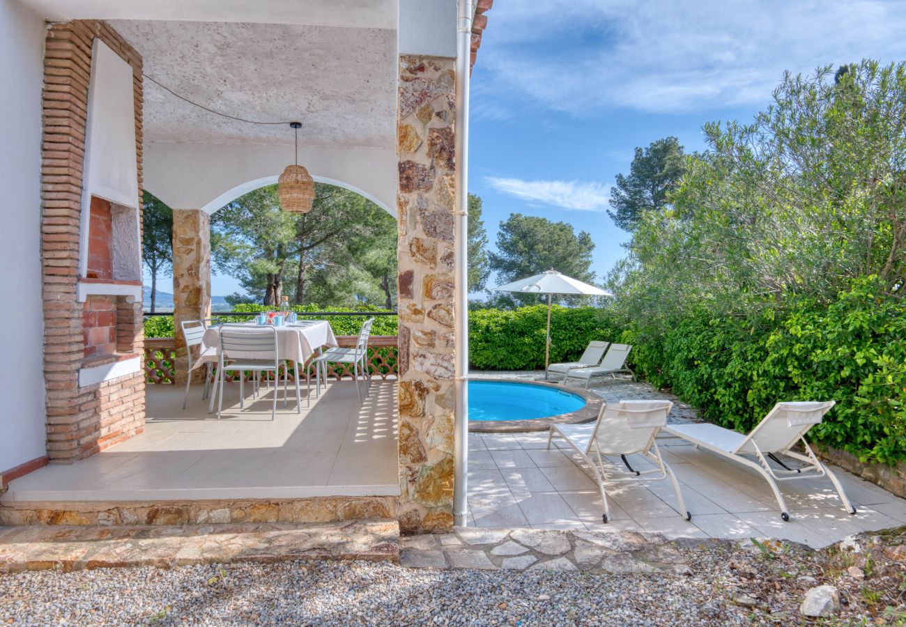 House in Pals - ESCALE