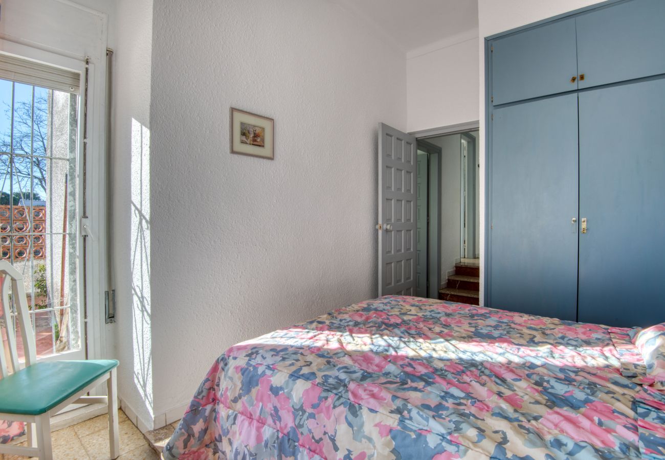 House in L'Escala - MIRAVETTE