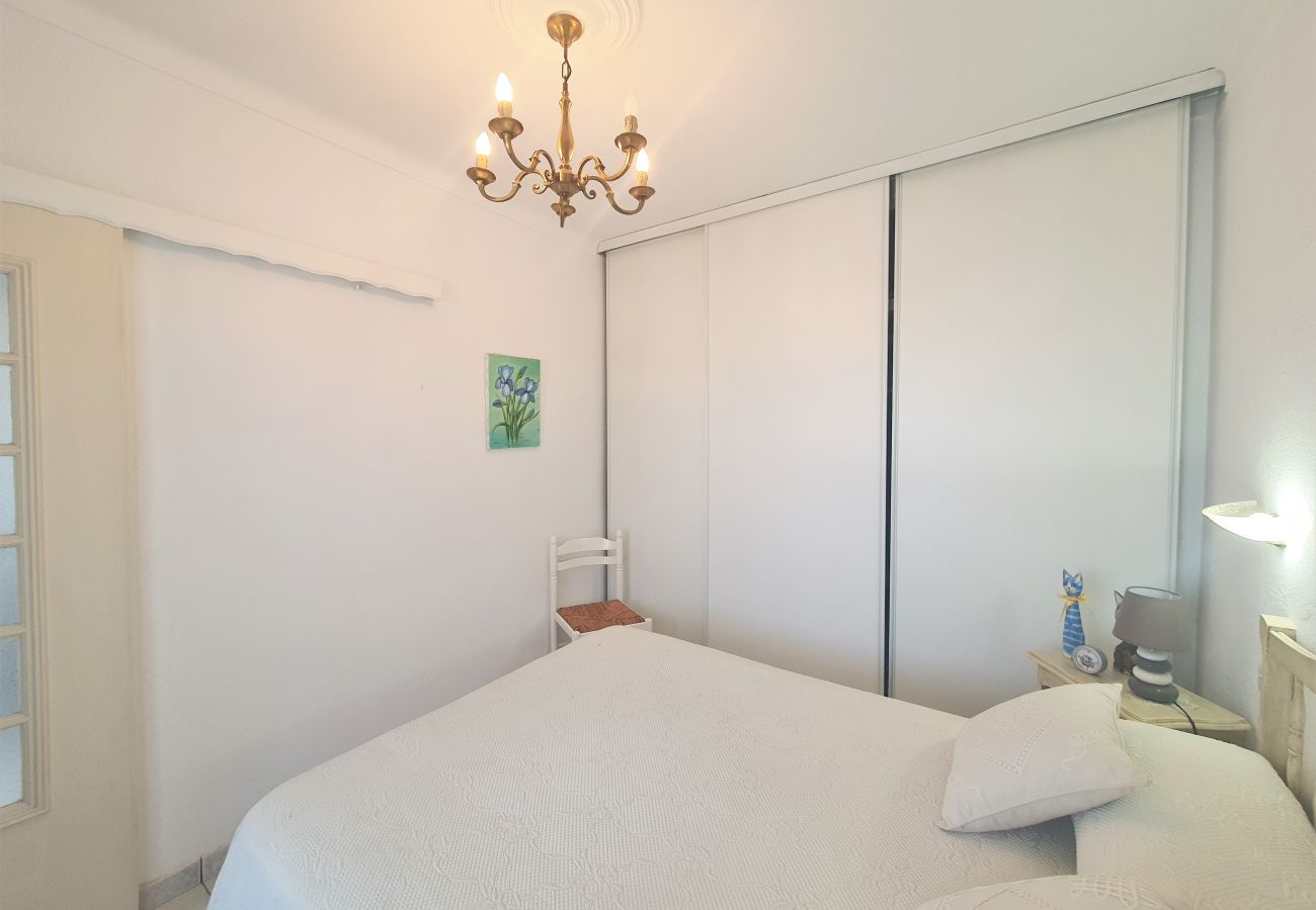 Apartment in Escala - ROSES