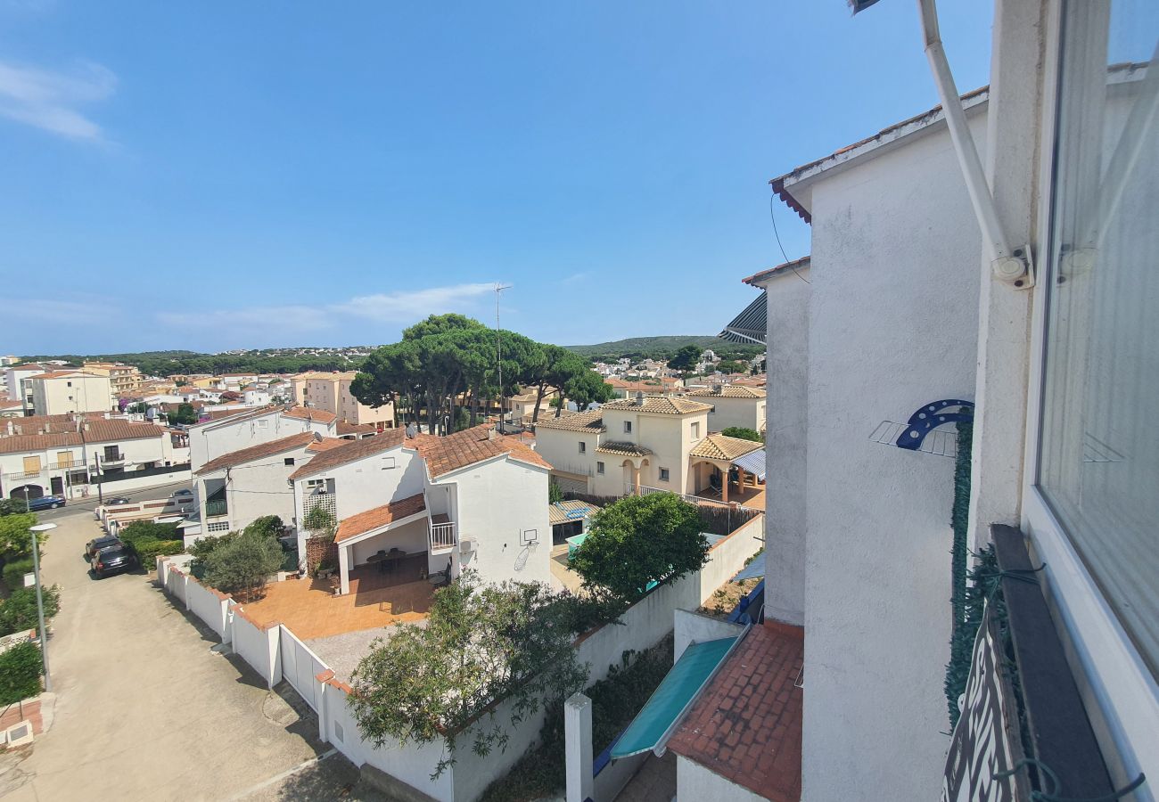 Apartment in Escala - ROSES
