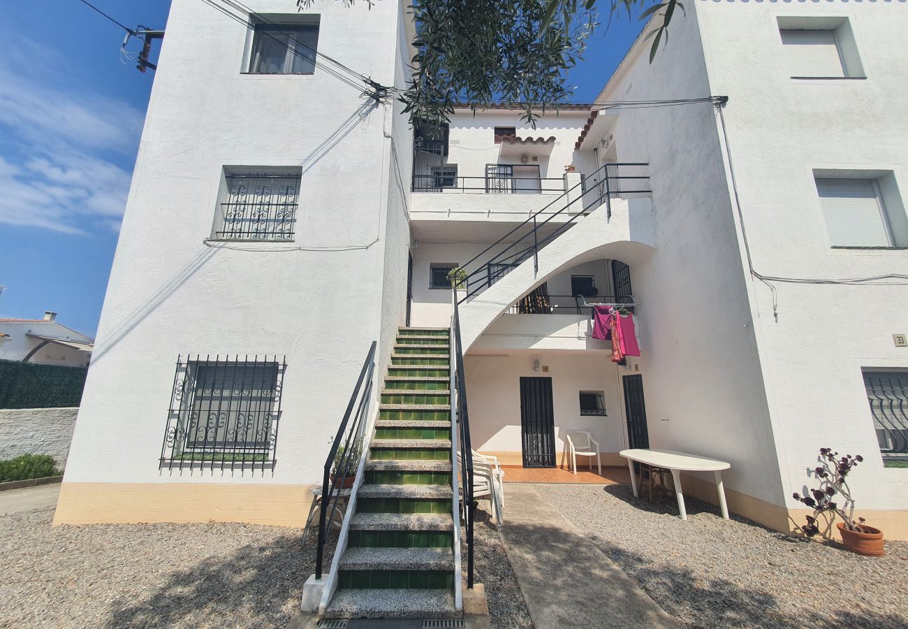 Apartment in Escala - ROSES