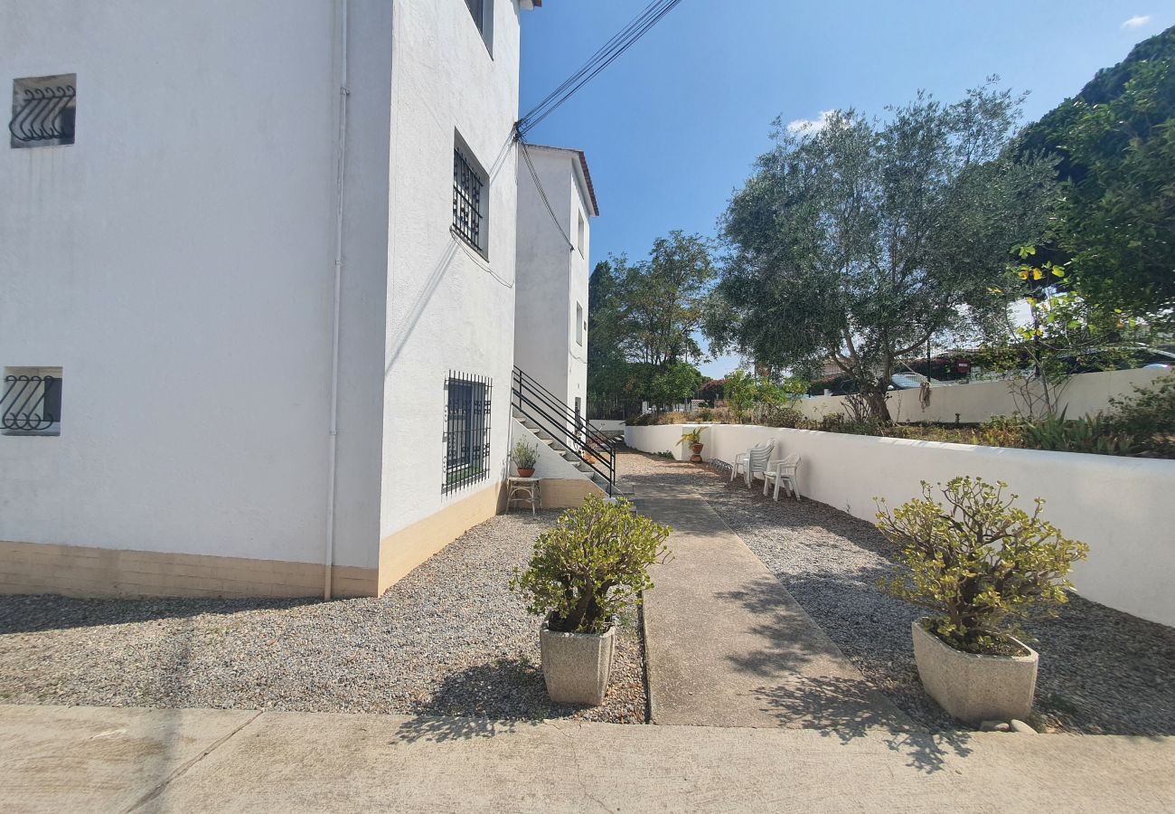 Apartment in Escala - ROSES