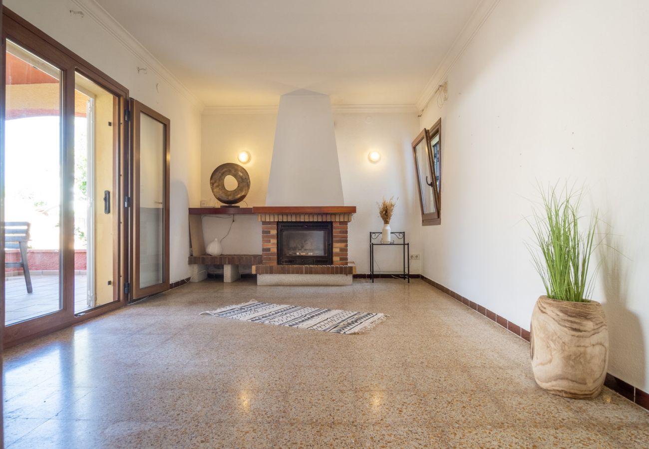 Townhouse in Escala - MANOL