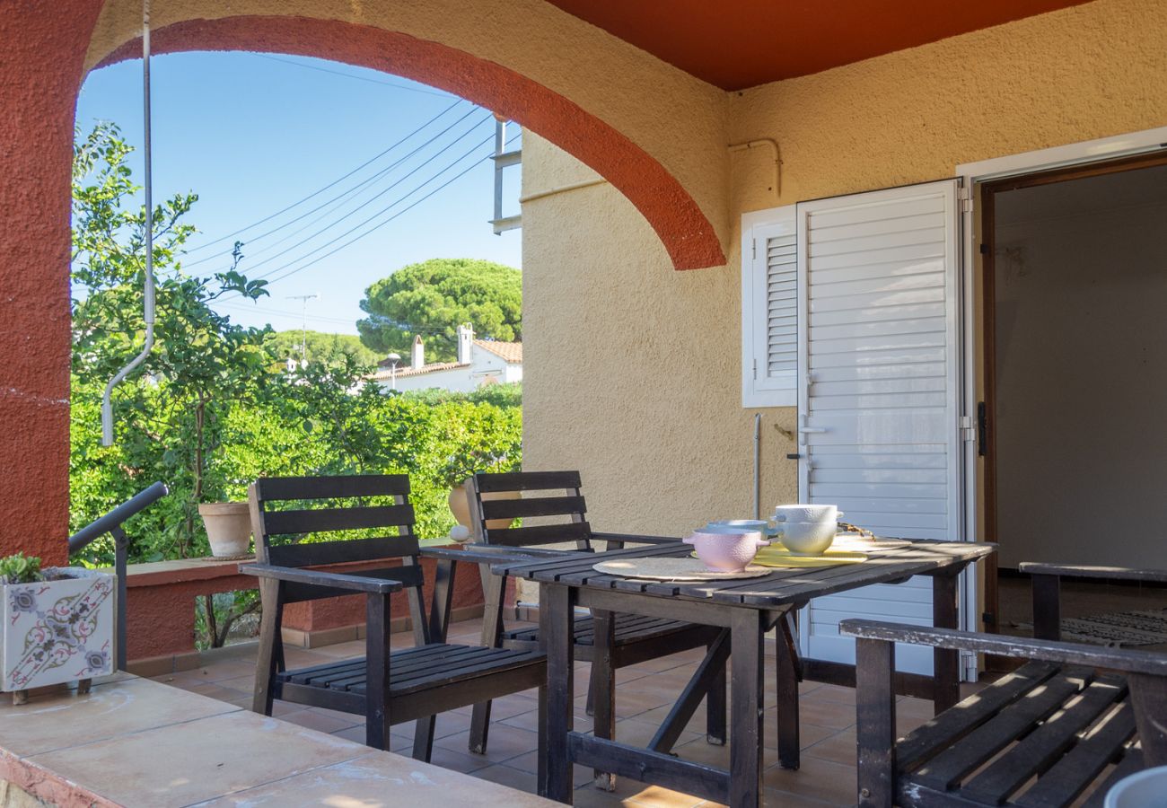 Townhouse in Escala - MANOL
