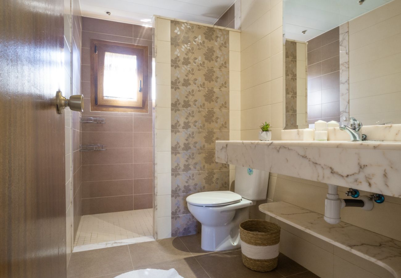 Townhouse in Escala - MANOL