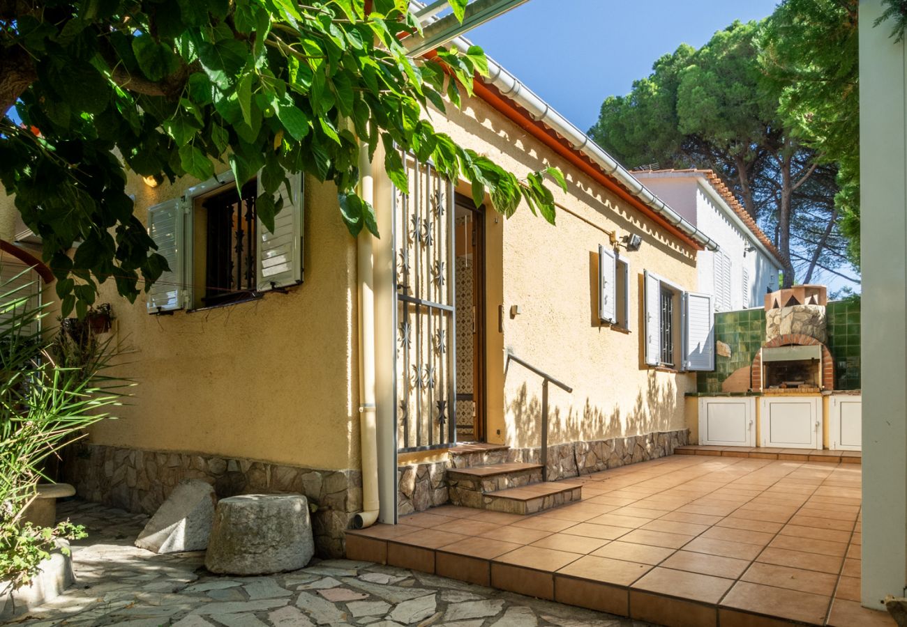 Townhouse in Escala - MANOL