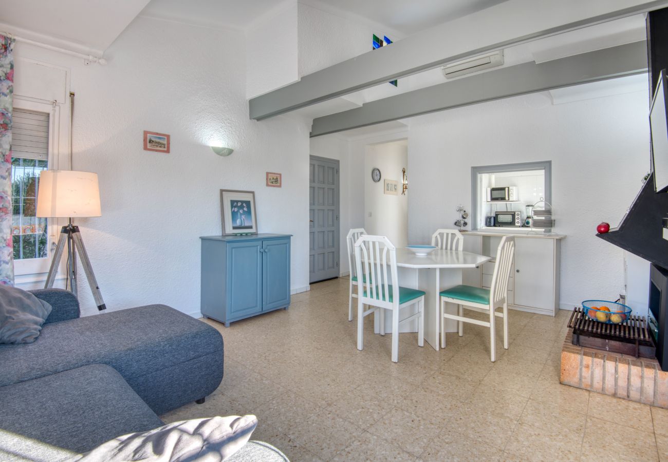 Maison à L'Escala - MIRAVETTE