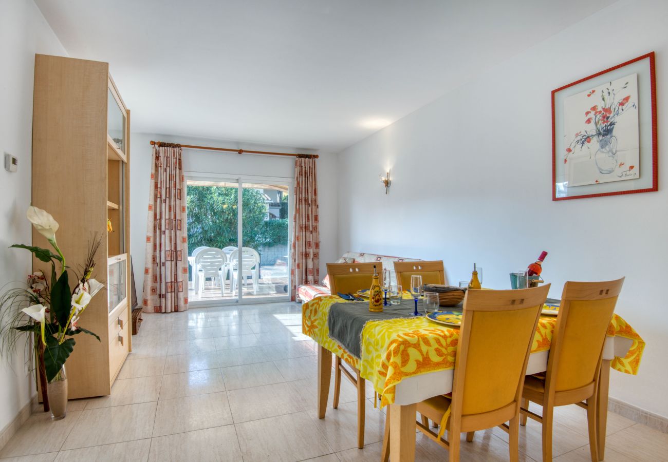 Maison à L'Escala - MONTGO