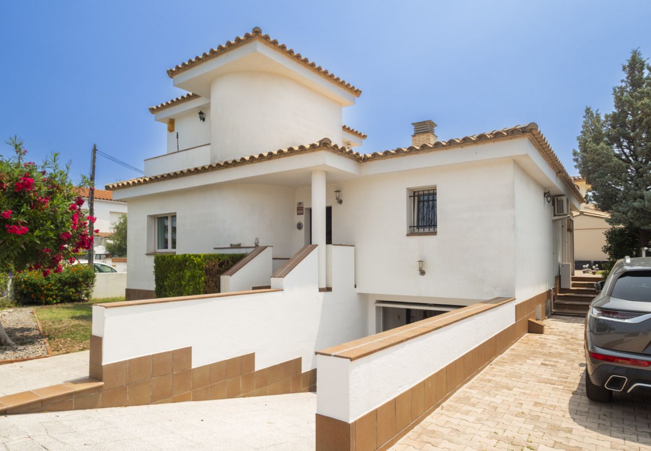 Casa en Escala - FALGUERA