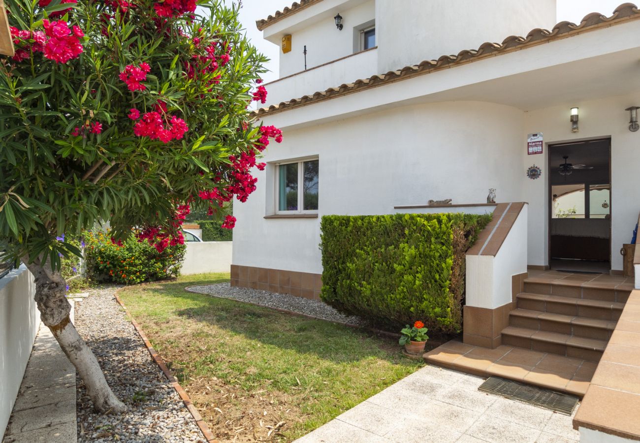 Casa en Escala - FALGUERA