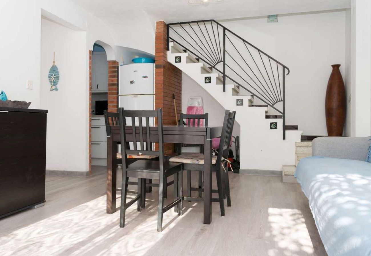 Casa en Escala - MARGARIDA